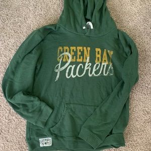 Woman’s Green Bay packers hooded sweatshirt